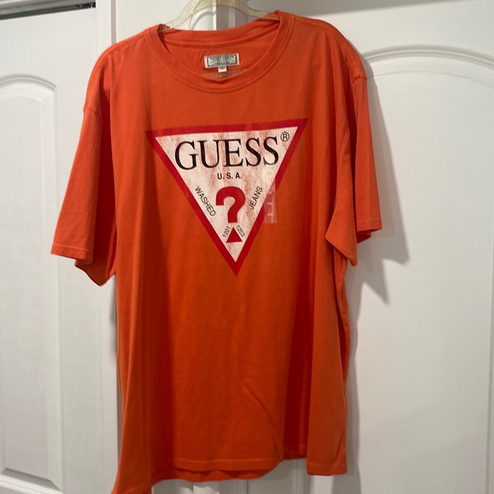 Men’s Guess T-shirt. Size 2XL. NWT